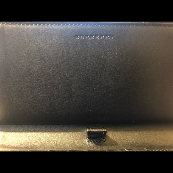 🤩🤩Brand New Burberry Wallet🤩🤩 - Picture 6 of 6